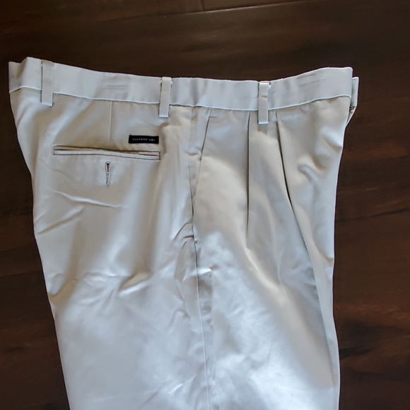 Dockers pleated dress pant - Picture 2 of 5